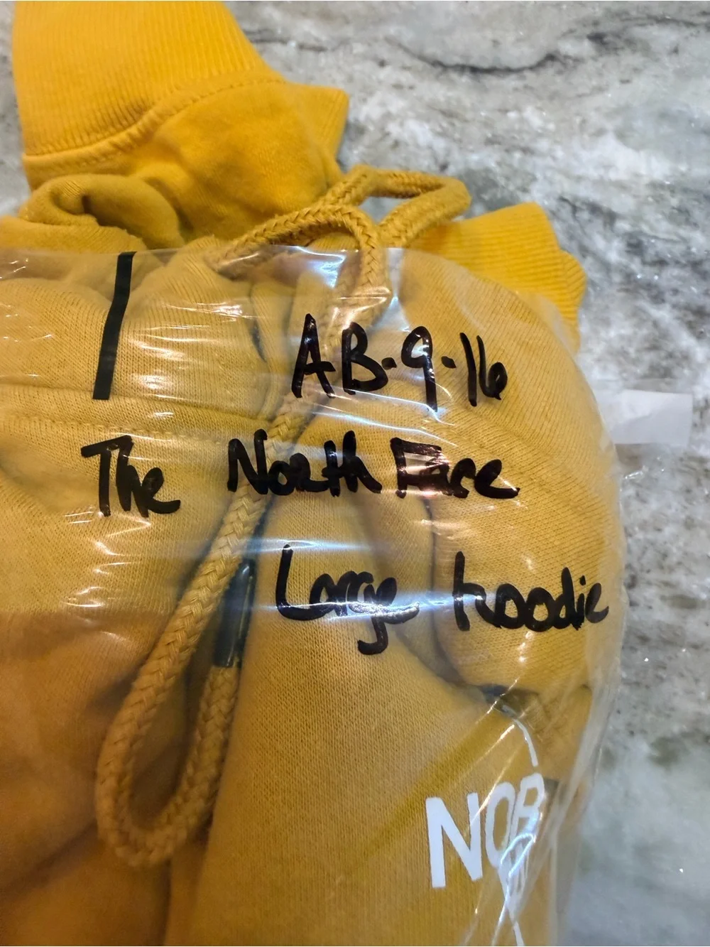 The North Face Men’s Large Mustard Yellow Pullover Fleece Hoodie Logo